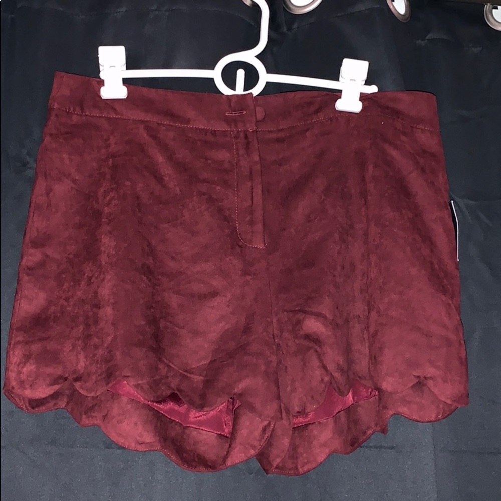 Velvet red shorts